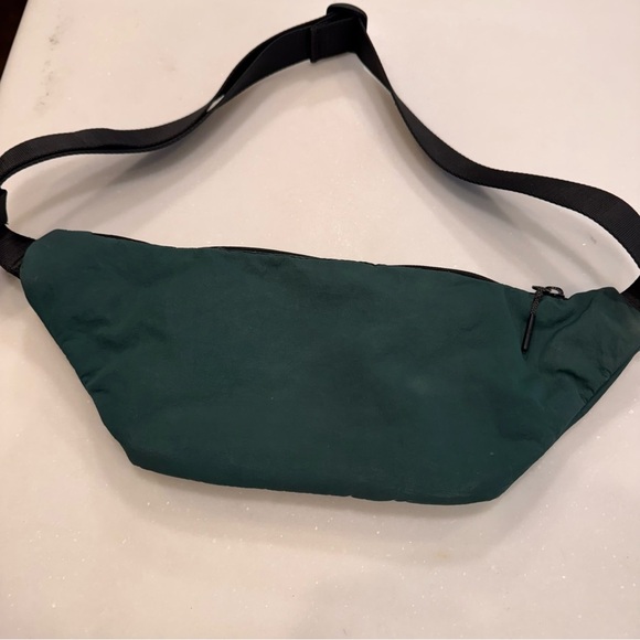 Lululemon City Essentials Multi-Pocket Belt Bag Everglade Green - Picture 6 of 14
